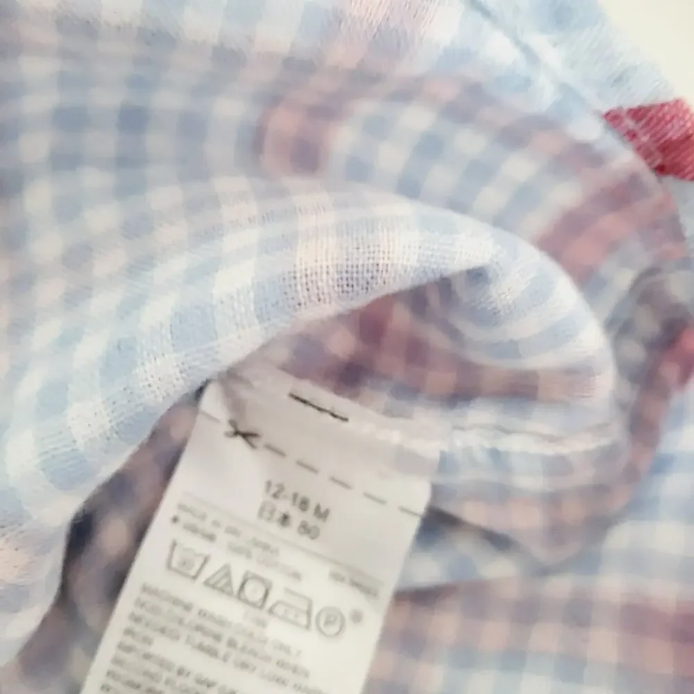Gap 12-18M super soft plaid red white and blue